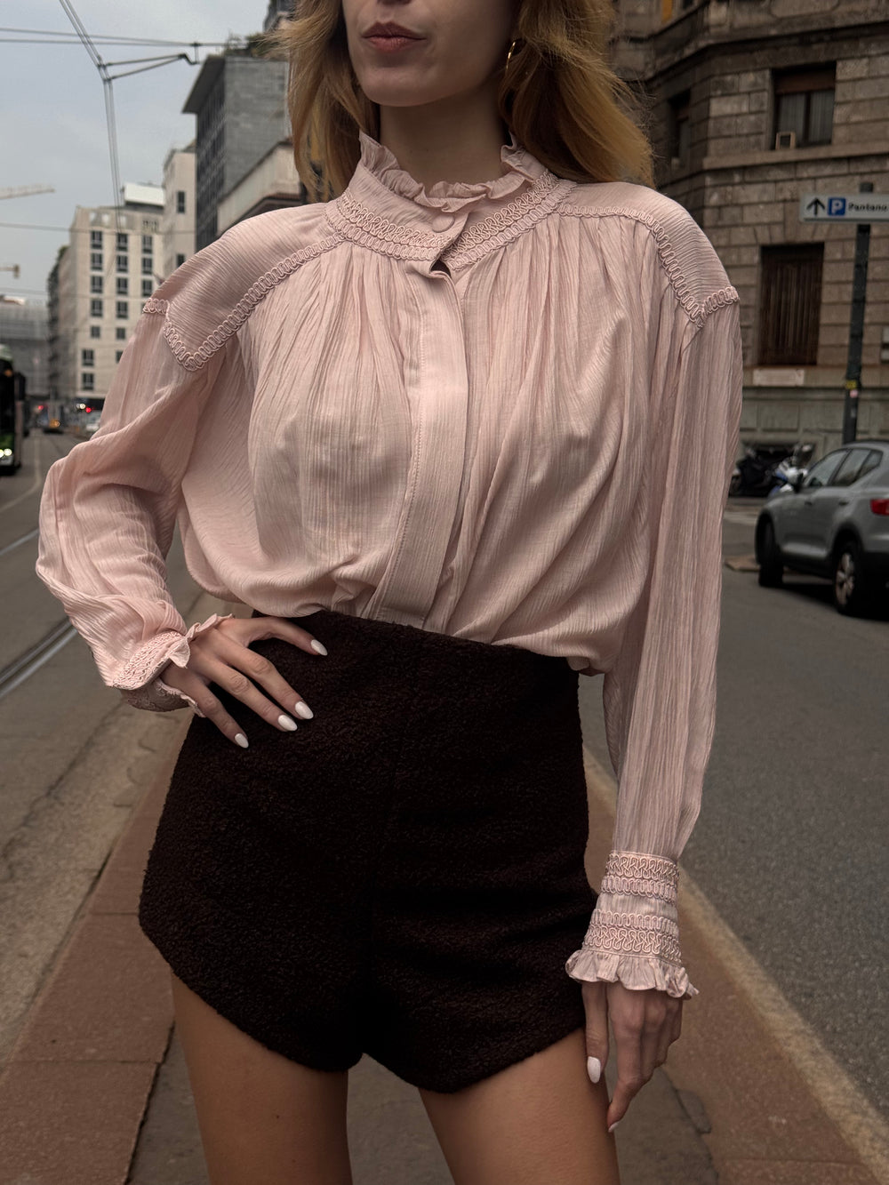 Camicia rosa cipria con passamaneria