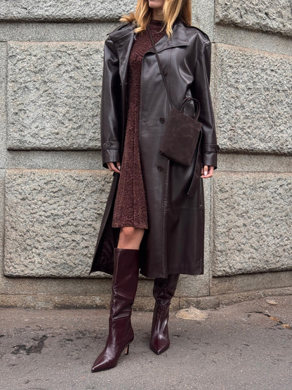 Trench lungo in ecopelle con fibbia