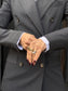 Tailleur grigio melange con giacca doppiopetto e pantaloni dritti