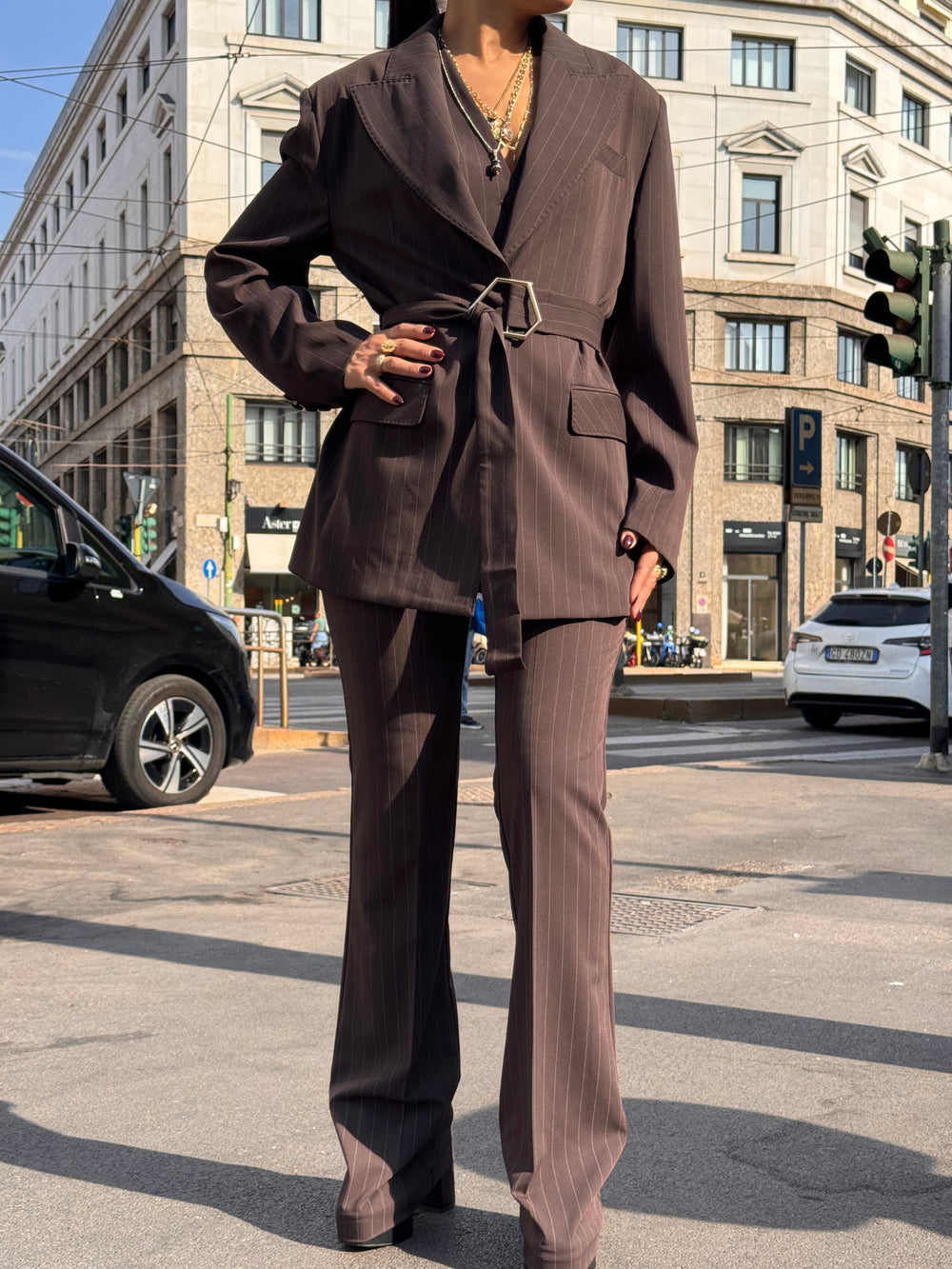 Tailleur marrone gessato