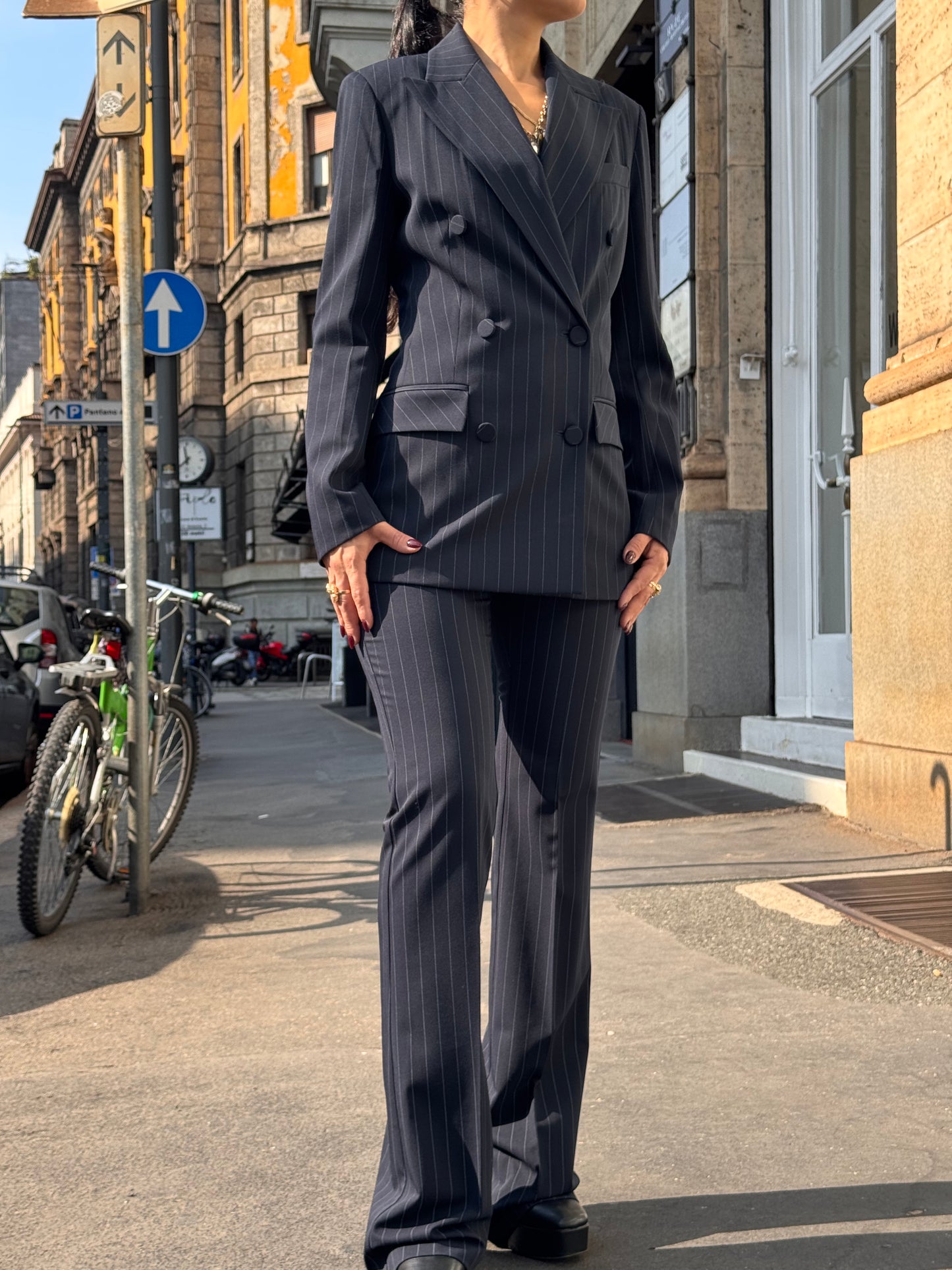 Tailleur blu gessato