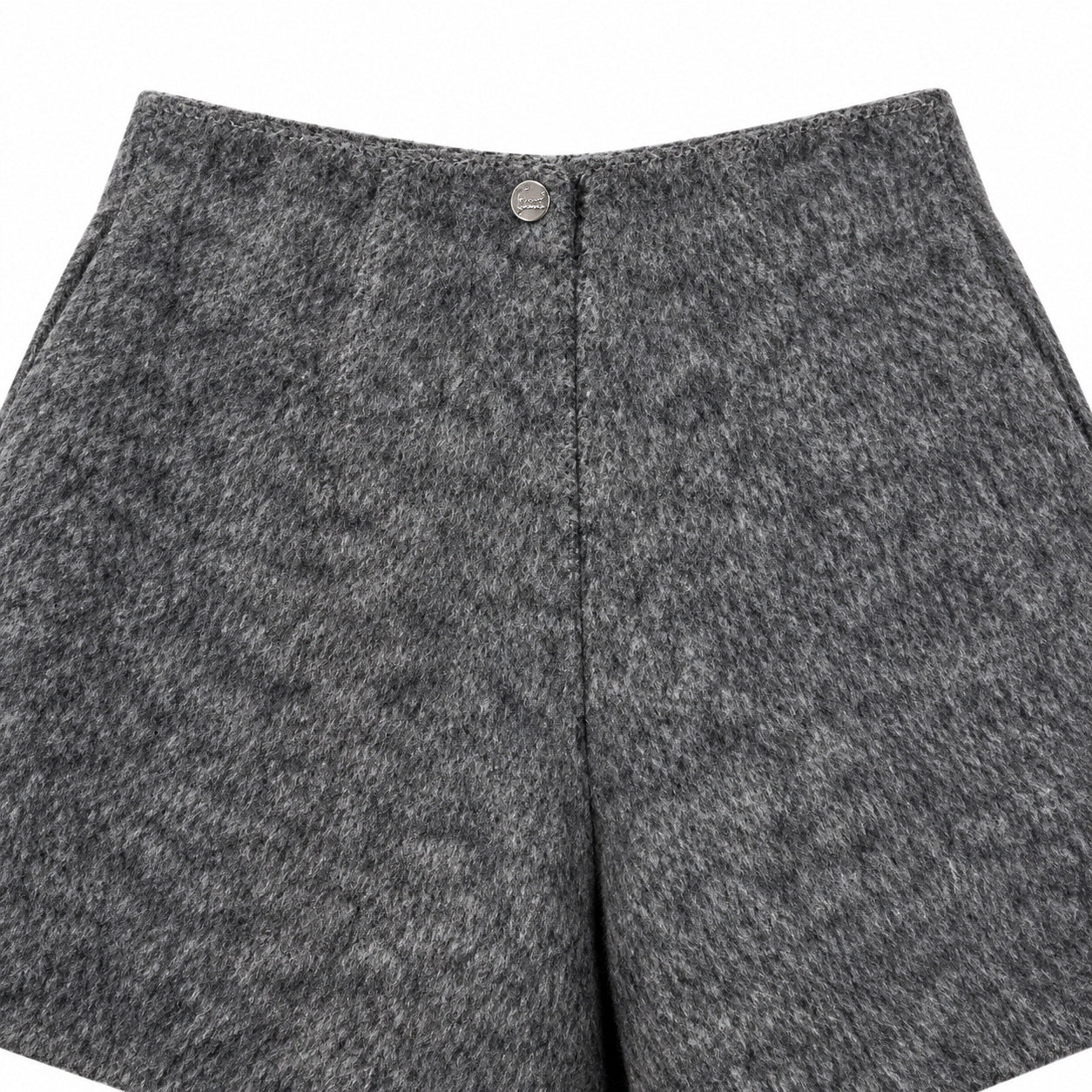 Shorts grigi - dettaglio trama e confezione