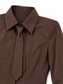 Camicia marrone in cotone con spalline imbottite: dettaglio collo e cravatta