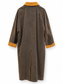Cappotto lungo marrone con collo e polsini senape: vista posteriore