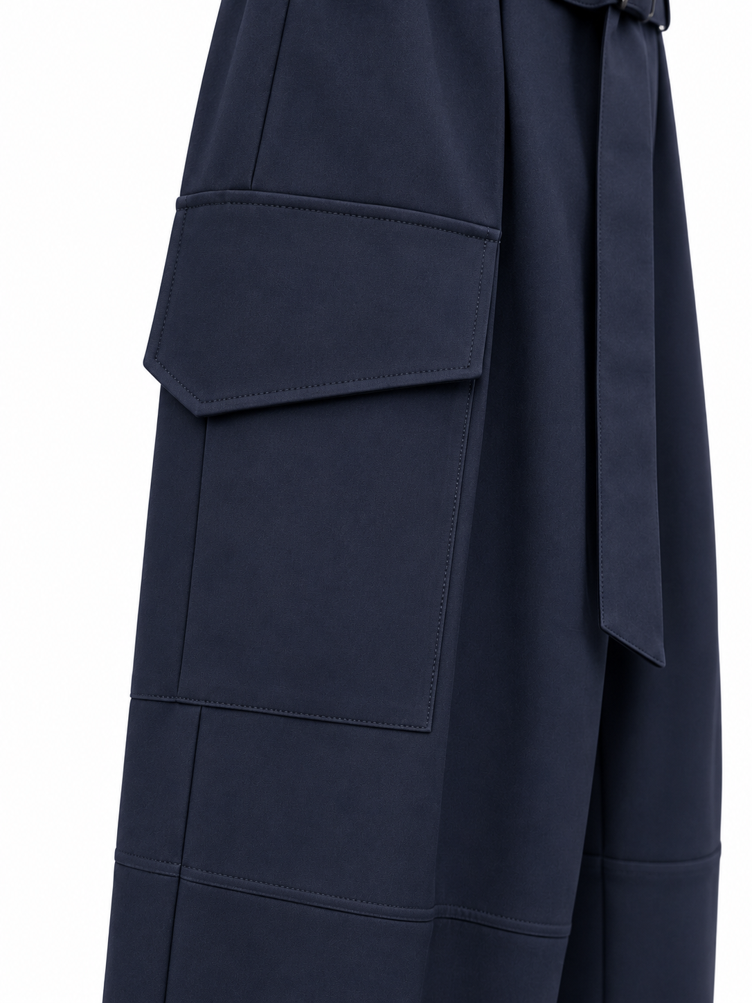 Pantalone cargo blu con cintura — tasca