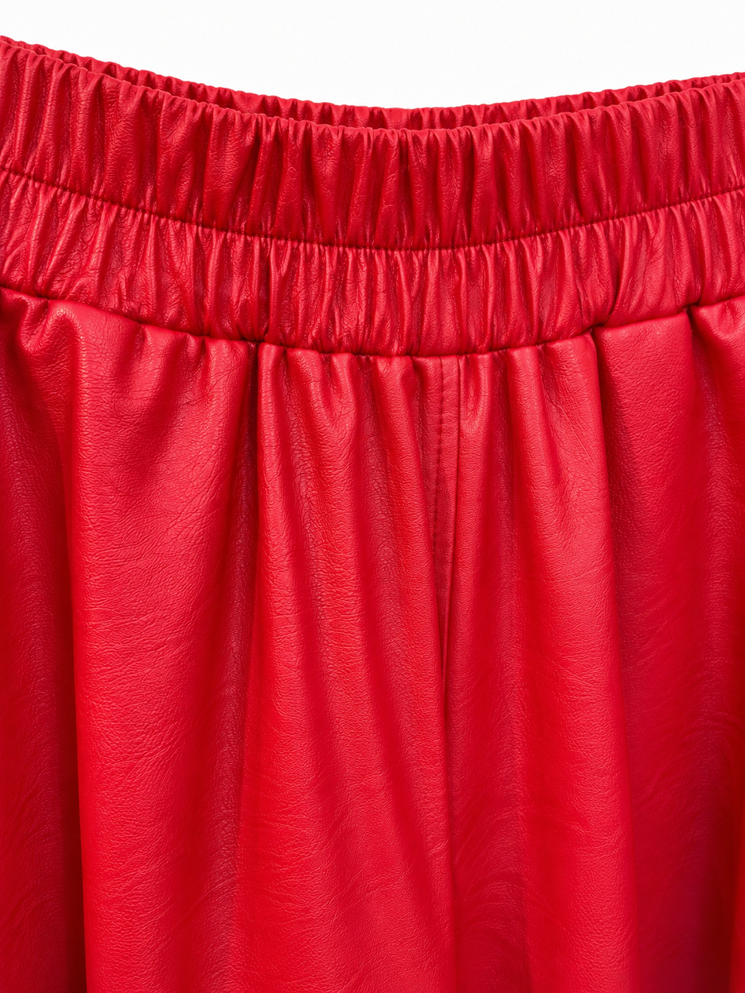 Pantaloni palazzo rossi in ecopelle - Dettaglio vita elasticizzata