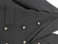 Tailleur grigio mélange - Dettaglio bottoni e tasca giacca